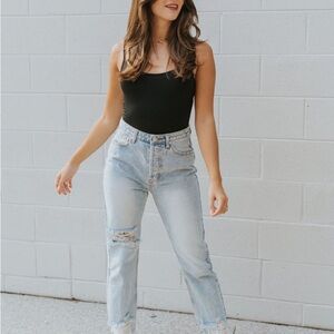 Signature 8 distressed straight leg light wash jeans size large